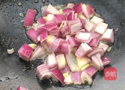 茄汁芝士炒年糕的做法图解3