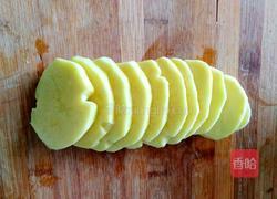 土豆藕饼的做法图解1