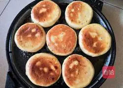 Illustration of how to make brown sugar and sesame cakes 9