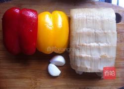 彩椒笋丝的做法图解1