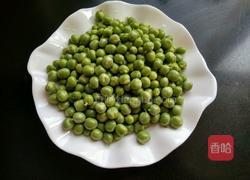 豌豆炒鸡丁的做法图解2