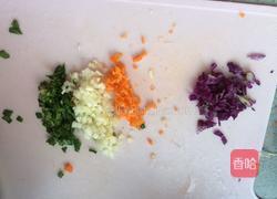 什锦蔬菜小米粥的做法图解2