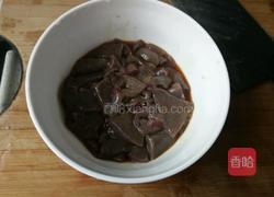 洋葱炒猪肝的做法图解2