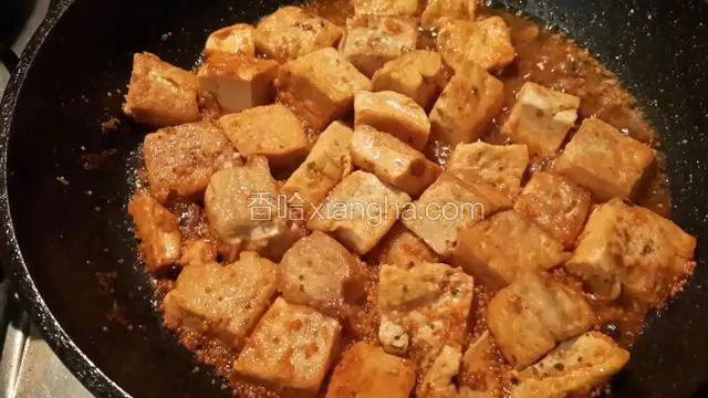 慢慢至汤汁浓稠