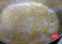 青菜香菇玉米面条的做法图解4