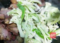 腊肉炒花菜的做法图解5