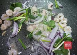 鱼露虾仁粉丝的做法图解5