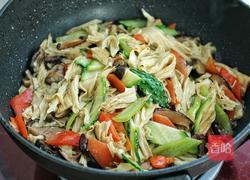 杂蔬香菇烧腐竹的做法图解13