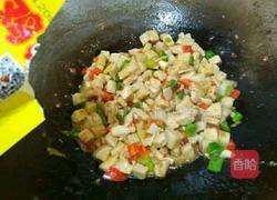 杏鲍菇炒鸡丁的做法图解23