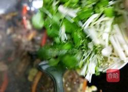 芹菜炒牛肉 的做法图解9