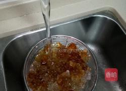 雪燕桃胶炖牛奶的做法图解3