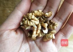 小米核桃粥的做法图解1