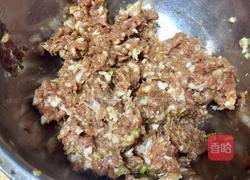 白菜包肉的做法图解1