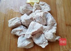 花旗参瘦肉汤的做法图解3