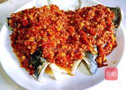 剁椒鱼头的做法图解8