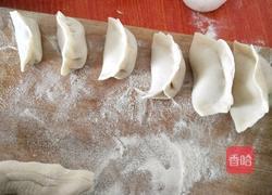 圆白菜肉馅饺子的做法图解8