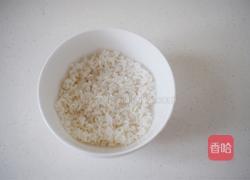 芹菜香菇粥的做法图解1