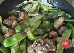 家常排骨炖豆角土豆的做法图解8