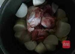 筒骨炖萝卜的做法图解4