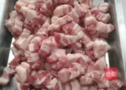 油菜焖肉的做法图解1