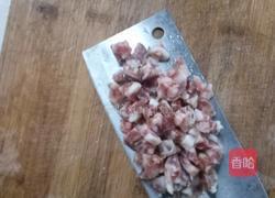 腊肠蛋炒饭的做法图解1