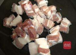 每日工作餐荤素搭配之（红烧肉+清炒莴笋）的做法图解1