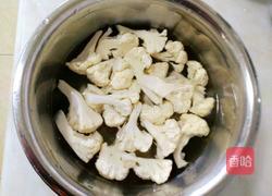 番茄炒菜花的做法图解2