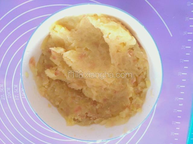 将蒸熟的土豆片咋成泥