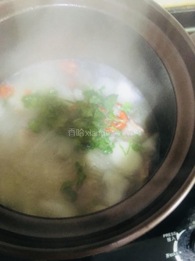最后放入香菜拌匀关火即可食用