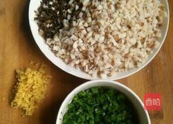 香菇猪肉烧卖的做法图解1