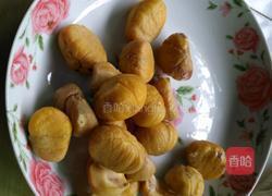 板栗炖鸡的做法图解5