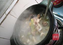 板栗炖鸡的做法图解9