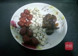 桂圆莲子银耳羹的做法图解4