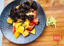 彩椒炒鸡丁的做法图解2