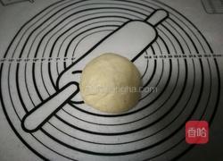 火腿圈香肠披萨的做法图解7