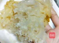 蜂蜜莲子银耳汤的做法图解3