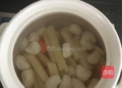 茅根竹蔗马蹄水的做法图解2