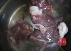 绿豆莲藕排骨汤的做法图解1
