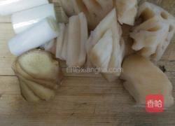 绿豆莲藕排骨汤的做法图解3