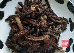 小鸡炖蘑菇粉条的做法图解3