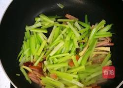 西芹火腿的做法图解5