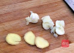 红糟炒花蛤的做法图解2