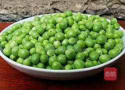 火腿炒豌豆的做法图解1