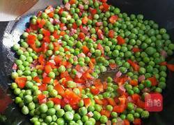 火腿炒豌豆的做法图解6