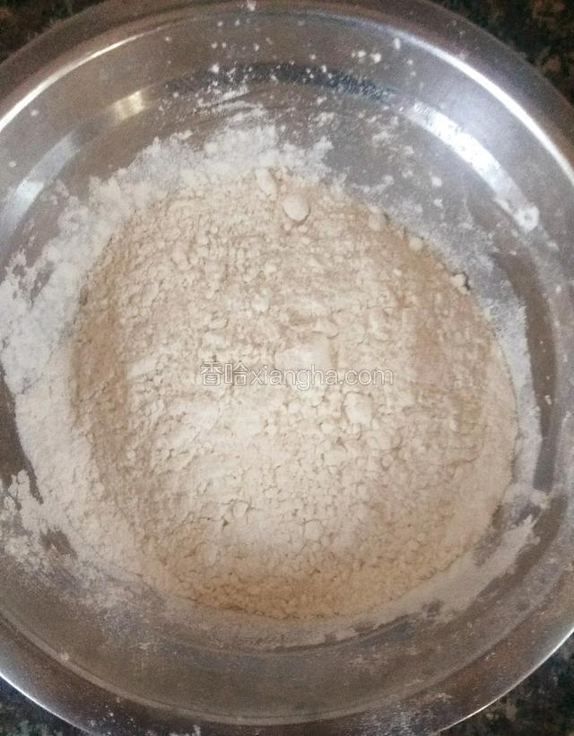 准备100克面粉