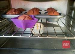 红丝绒杯子蛋糕的做法图解10