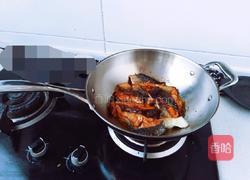 煎马哈鱼块的做法图解4