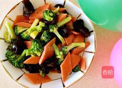 西兰花炒木耳的做法图解8