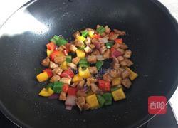 彩椒肉丁的做法图解8