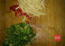 家常鸭血豆腐汤的做法图解1